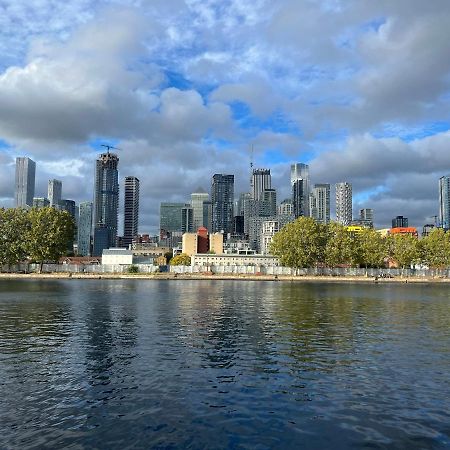 Canary Wharf Haven - Spacious & Homely Entire 1 Bedroom Flat ロンドン エクステリア 写真